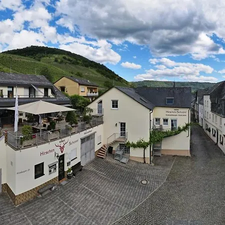 Hirschen-schuster Apartman *