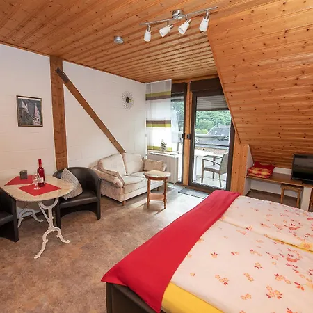 Hirschen-schuster Apartman