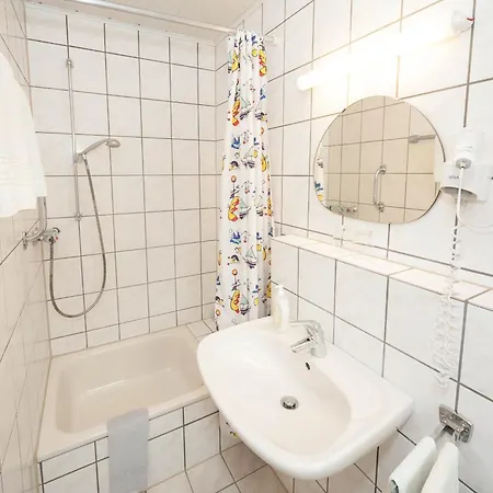 Hirschen-schuster * Mesenich